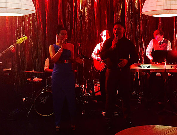 Heatwave Cover Band Melbourne - Singers Musicians Entertainers